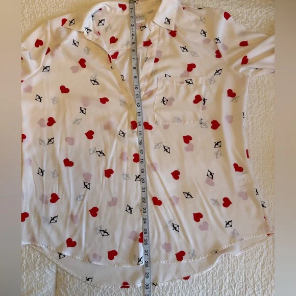 Soho Heart Print Button-Down Shirt – Size XL | White with Red & Pink Hearts - Picture 5 of 11
